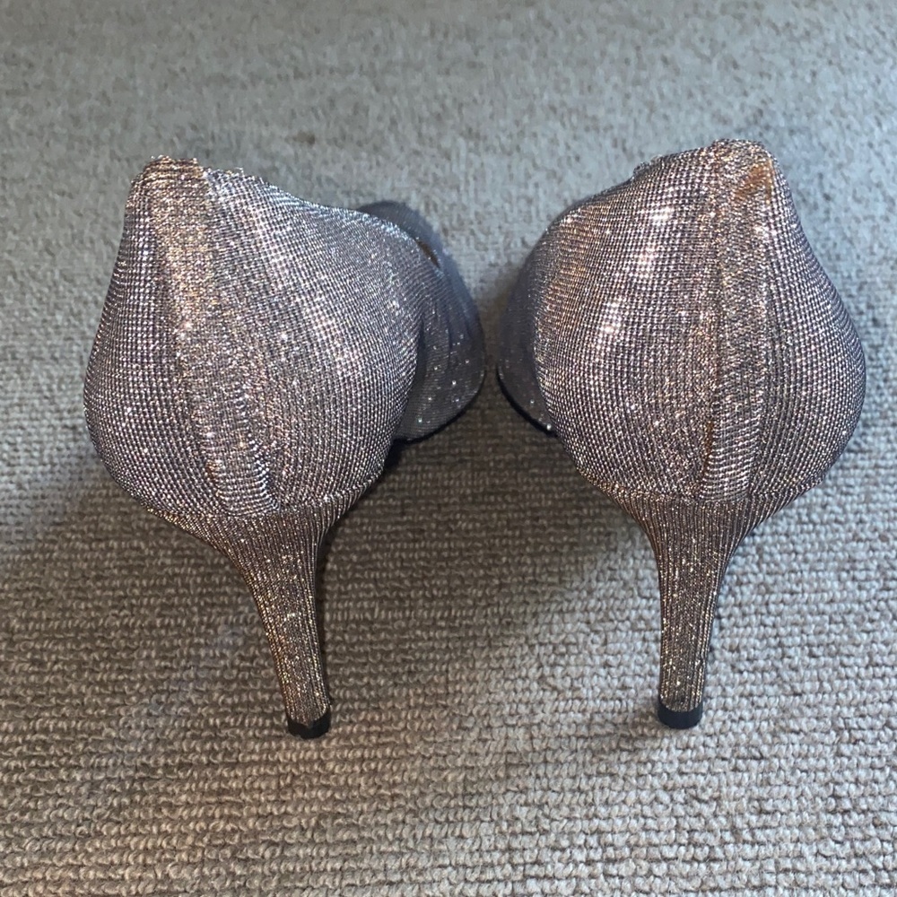 Stuart Weitzman Women's Sparkling Gold/Silver Heels sz 9 - Picture 9 of 13